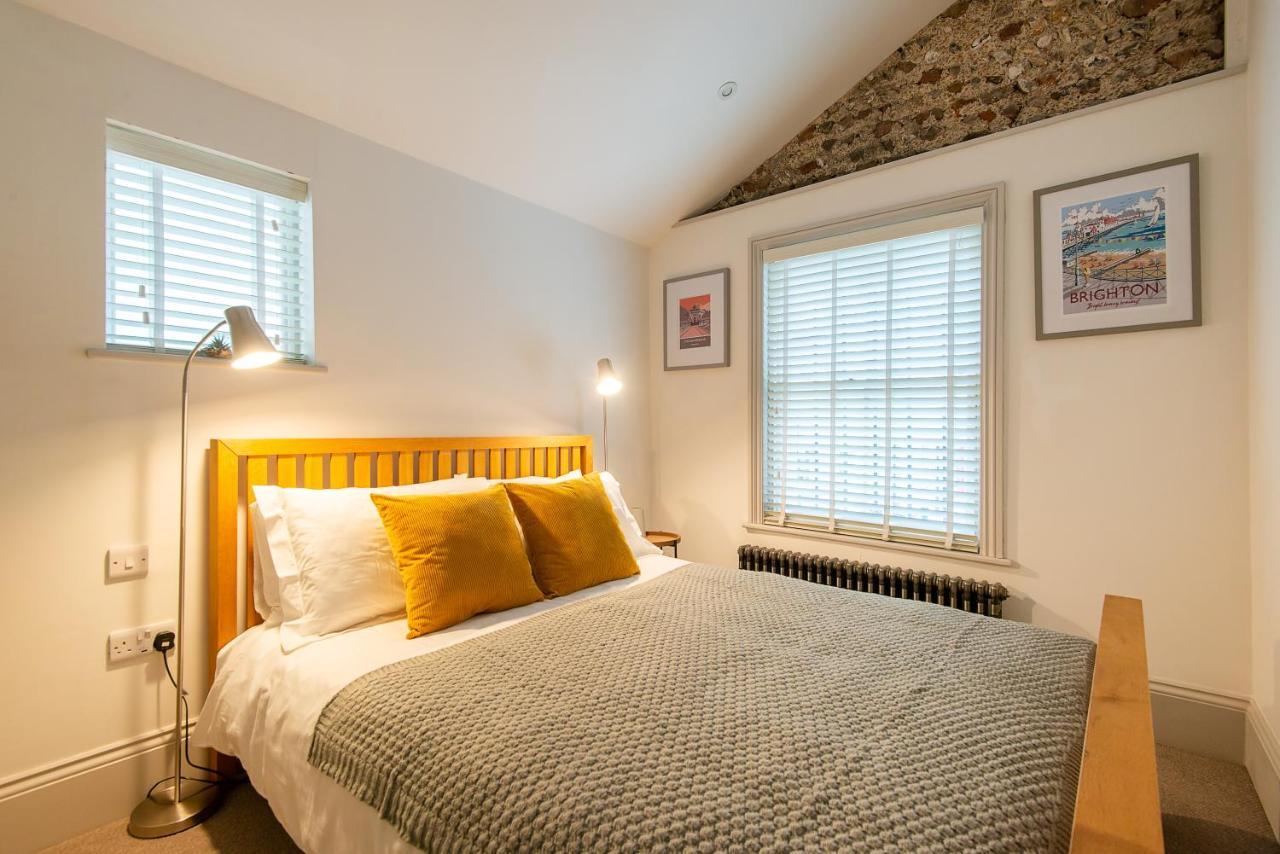 Beautiful, Central, 3 Min Walk From Beach, 2 King Doubles Brighton Kültér fotó